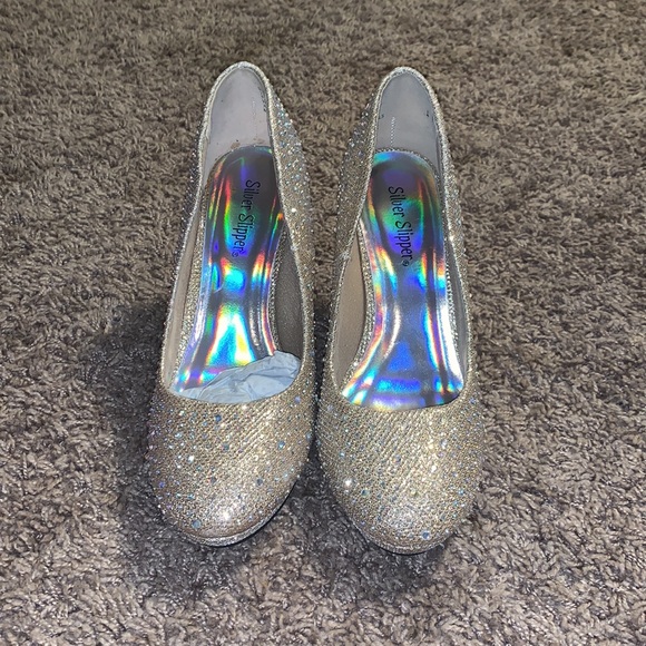 Heels - Picture 2 of 2